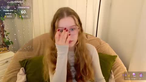 Snapshot of mandymilson chatting on September 2025 02:08:01 PM Mandy online show from September 2025 02:08:01 PM