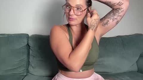 Snapshot of mandyrheaa chatting on October 2025 01:28:02 AM Mandy online show from October 2025 01:28:02 AM