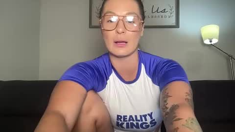 Snapshot of mandyrheaa chatting on October 2025 01:17:01 AM Mandy online show from October 2025 01:17:01 AM