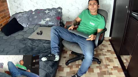 Marck  Independent model  online show from December 2024 02:56:01 AM