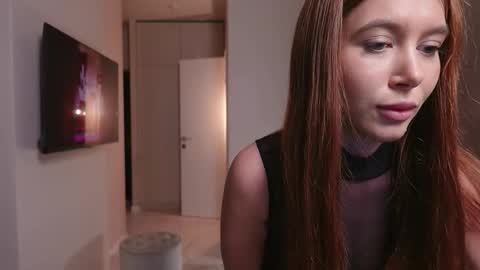 Snapshot of mariameella chatting on November 2025 12:07:01 PM mariameella online show from November 2025 12:07:01 PM