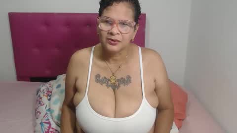 Snapshot of marinamilf chatting on November 2025 01:20:01 PM Marina online show from November 2025 01:20:01 PM