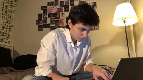 Snapshot of mark_romal chatting on October 2025 12:34:02 PM Mark online show from October 2025 12:34:02 PM