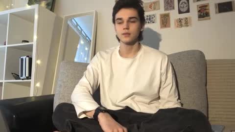 Snapshot of mark_romal chatting on November 2025 11:21:01 AM Mark online show from November 2025 11:21:01 AM