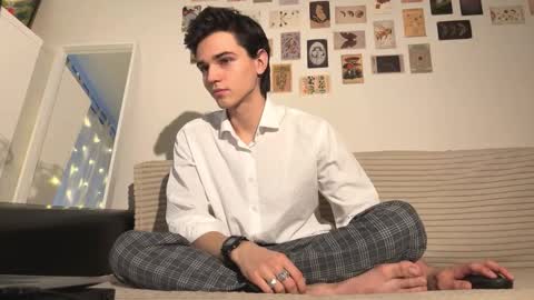 Snapshot of mark_romal chatting on November 2025 12:44:02 PM Mark online show from November 2025 12:44:02 PM