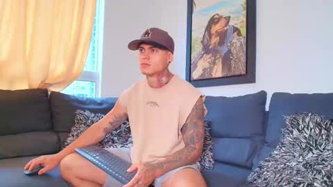 Snapshot of marko_toro__ chatting on November 2025 04:01:02 PM Sebastian online show from November 2025 04:01:02 PM