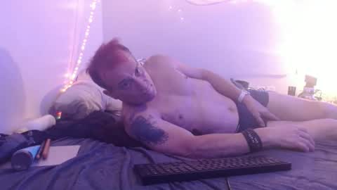 Snapshot of markymark101825061 chatting on January 2025 02:25:02 AM markymark101825061 online show from January 2025 02:25:02 AM