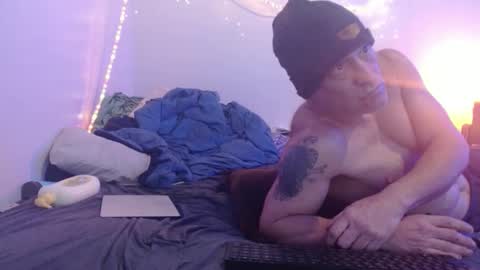 Snapshot of markymark101825061 chatting on January 2025 10:41:01 PM markymark101825061 online show from January 2025 10:41:01 PM