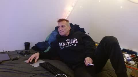 Snapshot of markymark101825061 chatting on February 2025 03:39:02 AM markymark101825061 online show from February 2025 03:39:02 AM