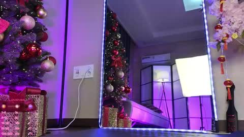 Mary online show from December 2024 03:21:01 PM