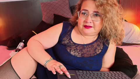 Martina Caicedo online show from February 2025 04:54:01 PM