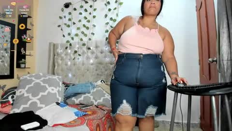 Marycurvy online show from December 2024 11:30:01 PM