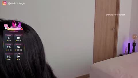 Snapshot of massivecockfuckbunny chatting on October 2025 06:37:01 PM Eve Independent model online show from October 2025 06:37:01 PM