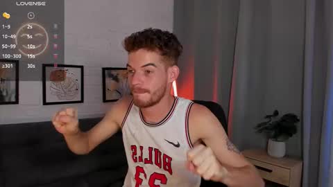 Snapshot of mateo_hunter chatting on November 2025 03:07:01 AM MATEO HUNTER online show from November 2025 03:07:01 AM