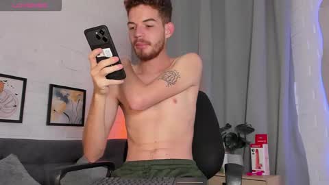 Snapshot of mateo_hunter chatting on November 2025 02:39:01 AM MATEO HUNTER online show from November 2025 02:39:01 AM