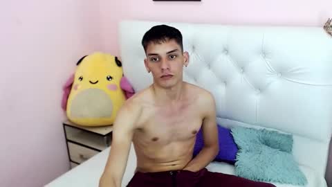 mathews_hot21 online show from September 2025 04:29:01 PM