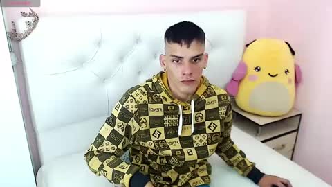 mathews_hot21 online show from September 2025 06:08:02 PM