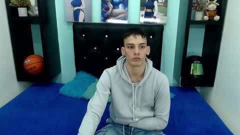 mathews_hot21 online show from September 2025 06:08:01 PM
