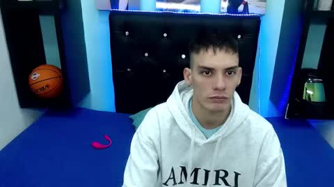 mathews_hot21 online show from September 2025 05:36:01 PM