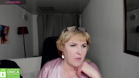 Lana online show from December 2024 08:21:02 PM
