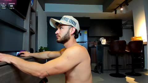 Snapshot of maximo_and_marcelo chatting on October 2025 11:00:01 AM maximo_and_marcelo online show from October 2025 11:00:01 AM