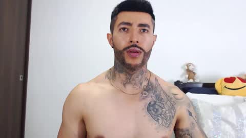 Independent Model online show from December 2024 02:53:02 AM