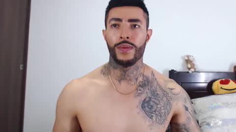 Independent Model online show from December 2024 02:26:01 AM