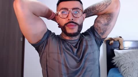 Independent Model online show from February 2025 12:17:02 AM
