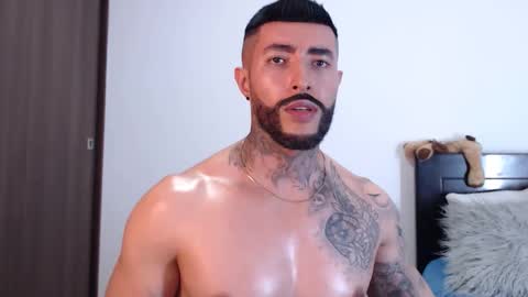 Independent Model online show from February 2025 04:01:02 AM