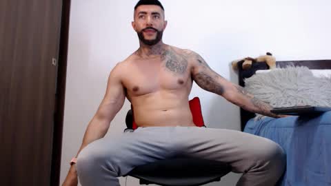 Independent Model online show from February 2025 02:37:01 AM