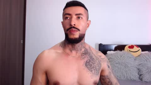 Independent Model online show from March 2025 03:16:01 AM