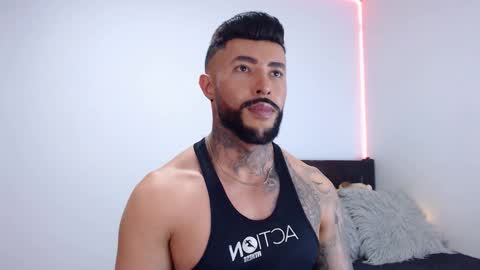 Independent Model online show from September 2025 05:09:01 AM