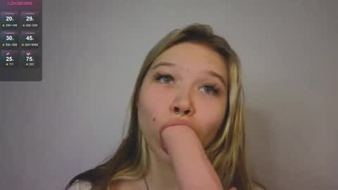 Maya  online show from October 2025 01:23:02 PM