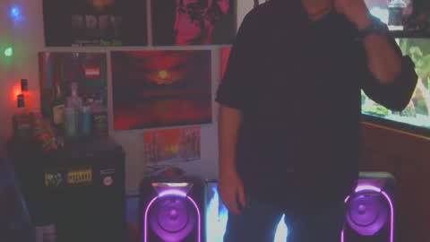 Snapshot of mdtpoker chatting on October 2025 12:10:02 AM Poker online show from October 2025 12:10:02 AM