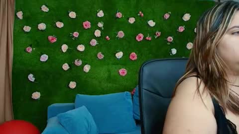 megatitts_ online show from November 2025 07:59:02 PM