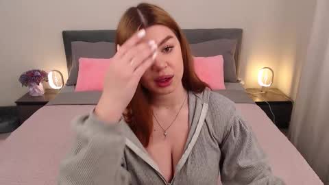 Melanie online show from December 2025 05:47:01 AM