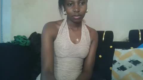 Snapshot of melaninblue chatting on December 2025 06:59:02 PM melaninblue online show from December 2025 06:59:02 PM