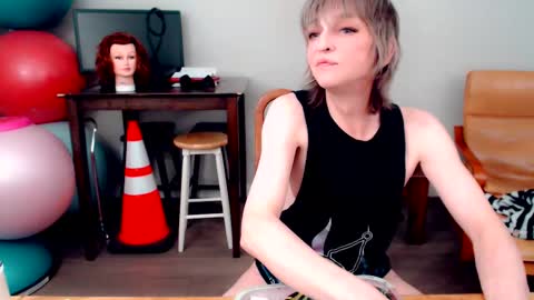 Snow Hobot online show from November 2025 02:33:01 AM