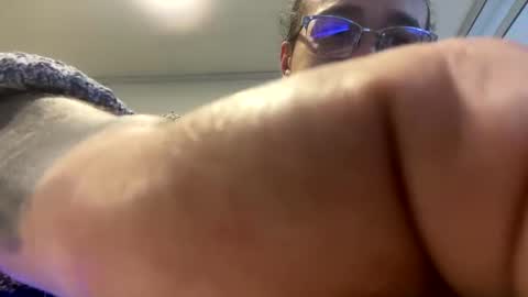 Snapshot of melkkor chatting on December 2025 01:33:02 AM Melkkor Independient Model online show from December 2025 01:33:02 AM