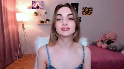 Tessa online show from February 2025 08:44:02 PM