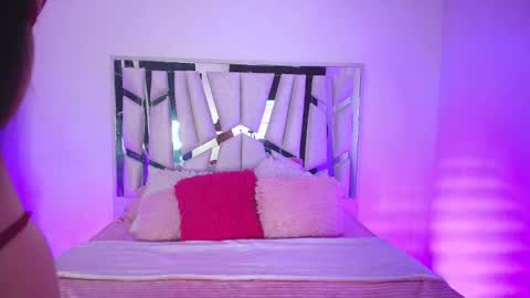    online show from September 2025 05:48:01 PM