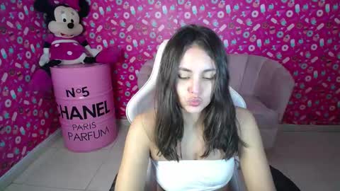 Mia  online show from March 2025 07:23:02 AM