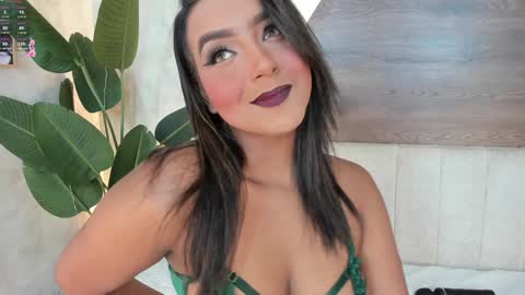 mia_lacy online show from December 2024 08:33:02 PM