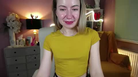 Snapshot of mia_luxx92 chatting on December 2024 02:31:02 PM Mia online show from December 2024 02:31:02 PM