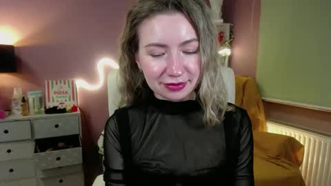 Snapshot of mia_luxx92 chatting on February 2025 06:31:02 PM Mia online show from February 2025 06:31:02 PM