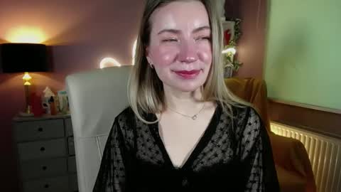 Snapshot of mia_luxx92 chatting on March 2025 11:47:02 AM Mia online show from March 2025 11:47:02 AM