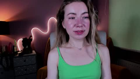 Snapshot of mia_luxx92 chatting on September 2025 06:48:02 AM Mia online show from September 2025 06:48:02 AM