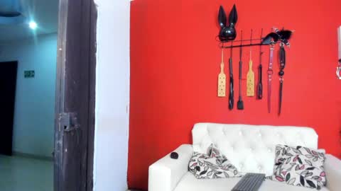 Mia sophiia online show from January 2025 06:17:01 AM