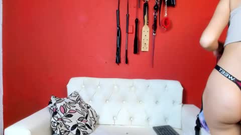 Mia sophiia online show from February 2025 05:02:02 AM