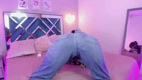 Mia Khalifa online show from March 2025 02:34:01 PM